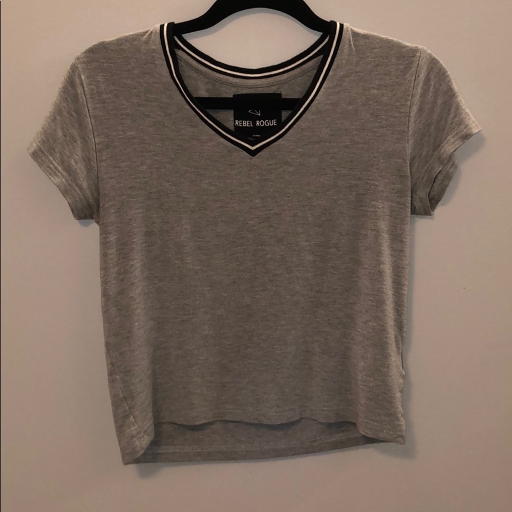 Grey v neck t-tshirt